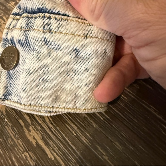 Vintage Lee Kids Light Acid-Wash Denim Jacket - Blue/White Size 6 - Picture 7 of 9